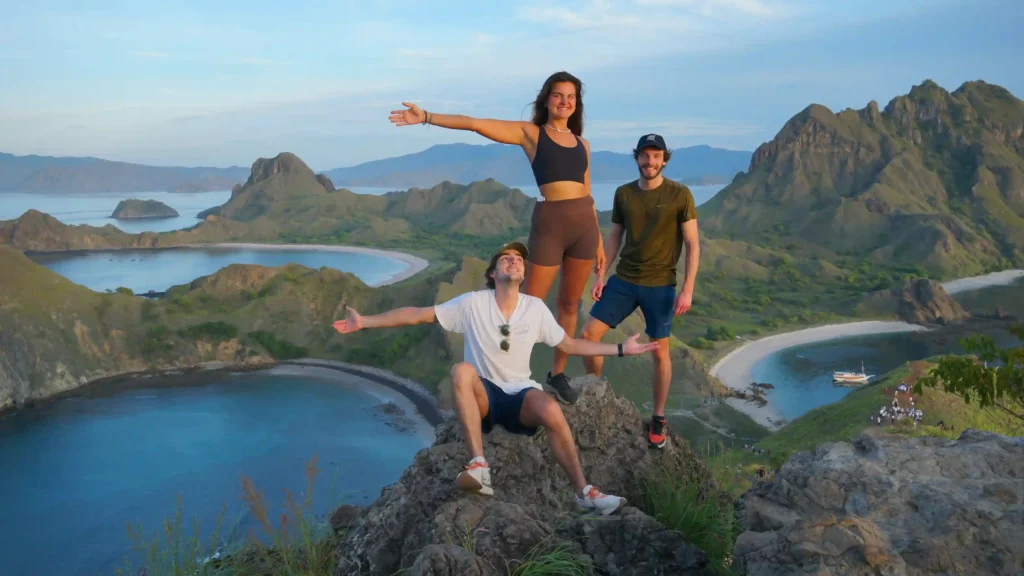 Komodo Dragon Tour | Komodo Island Tour | Komodo Luxury